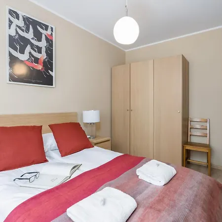 Czarnieckiego With Balcony By Renters Poznan