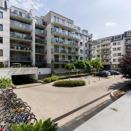 Daire Czarnieckiego With Balcony By Renters Poznan