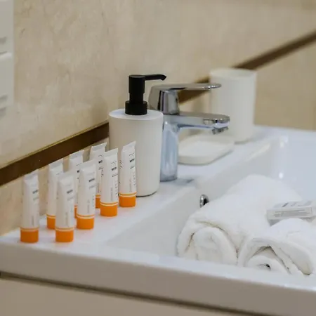 Czarnieckiego With Balcony By Renters Daire *